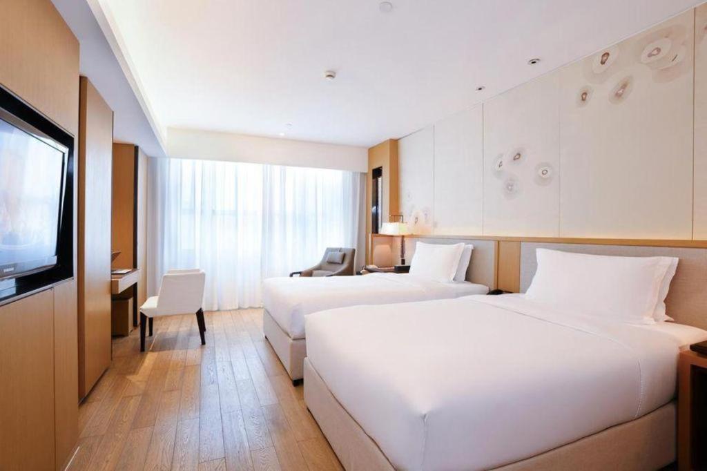 The East Hotel Hangzhou Bagian luar foto
