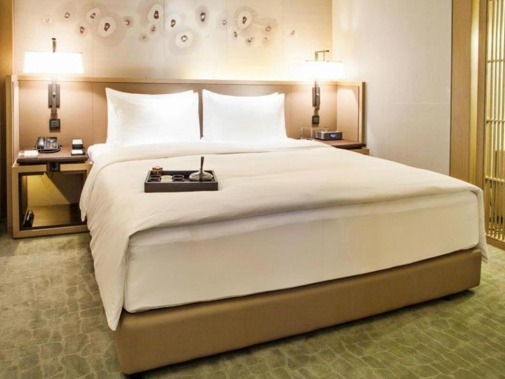 The East Hotel Hangzhou Bagian luar foto